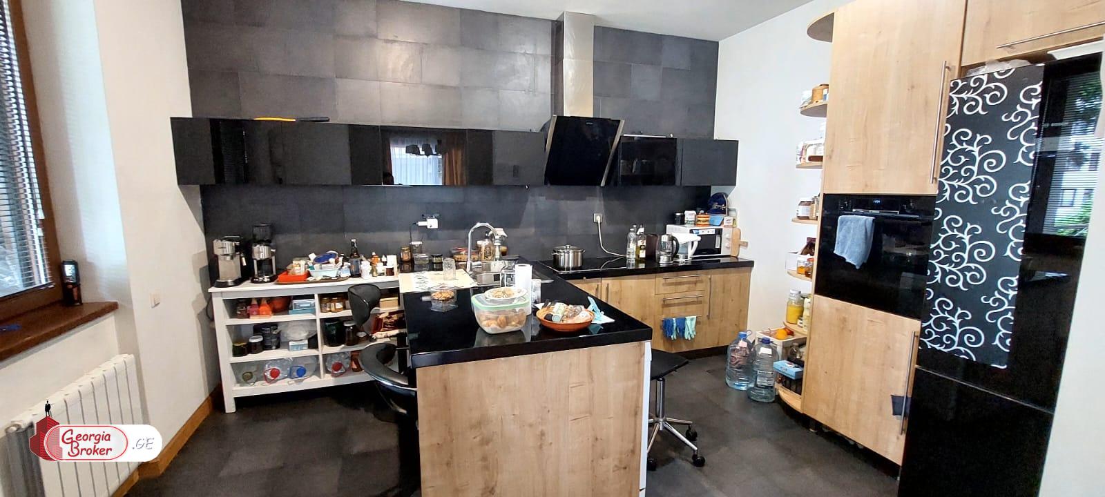 nearly repaired 5-room apartment for sale